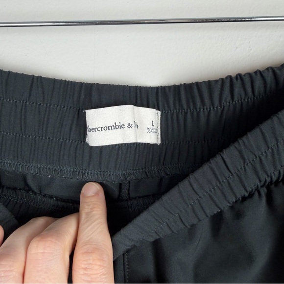 Abercrombie & Fitch Wide Split Ankle Traveler Track Pants Black Large Athleisure - Picture 5 of 11